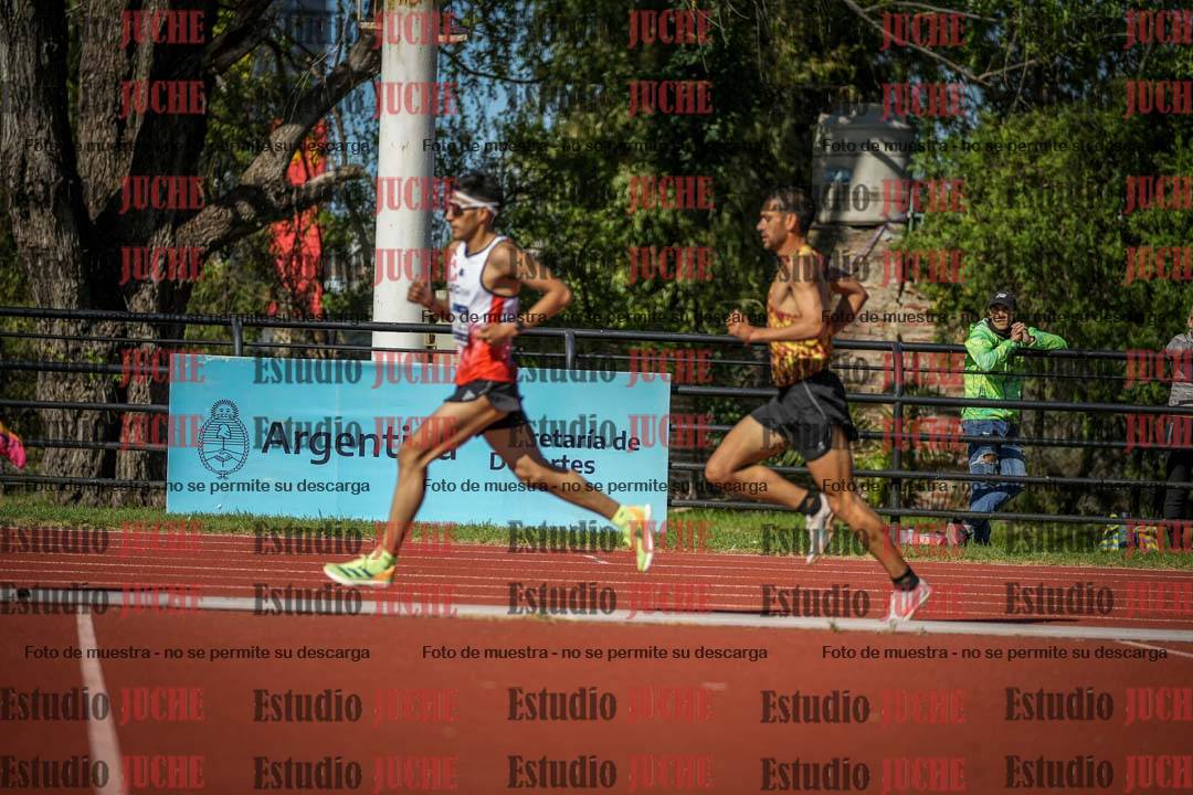 Fotos de los 10.000 m de varones - serie 1