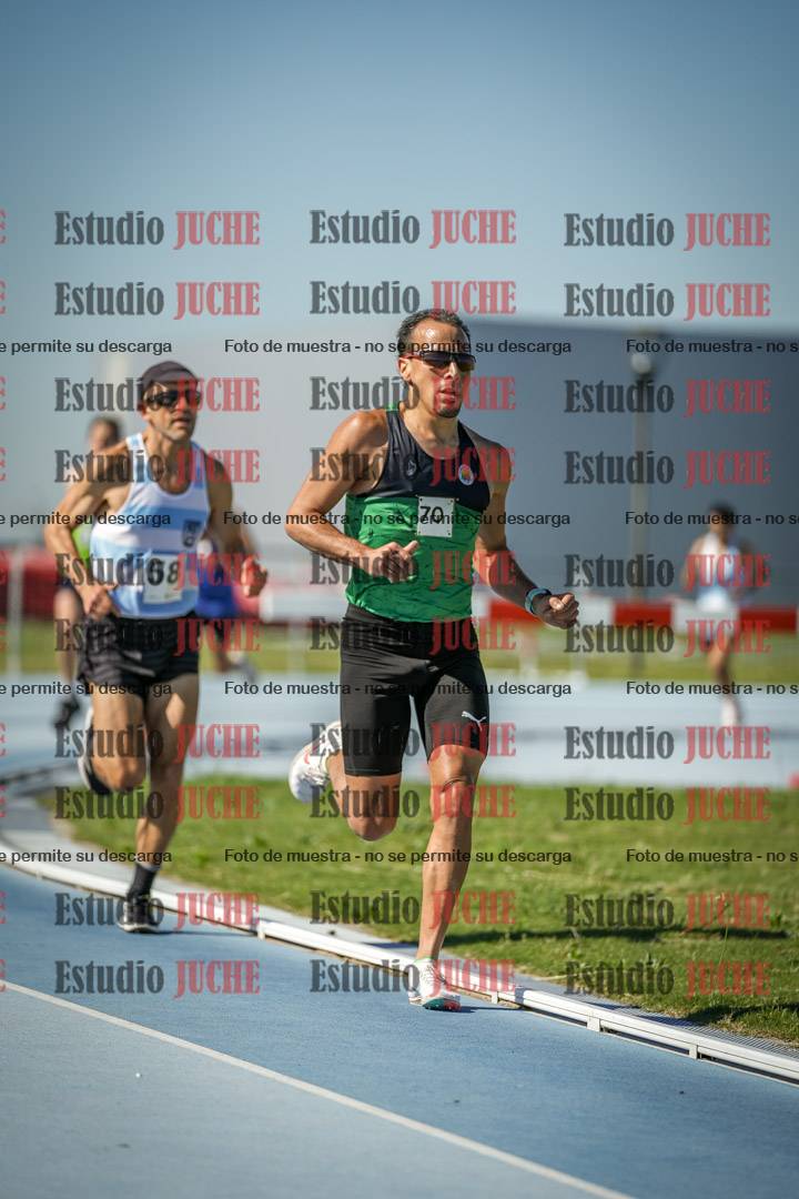 Fotos de los 5000 m de mujeres y varones - serie 1