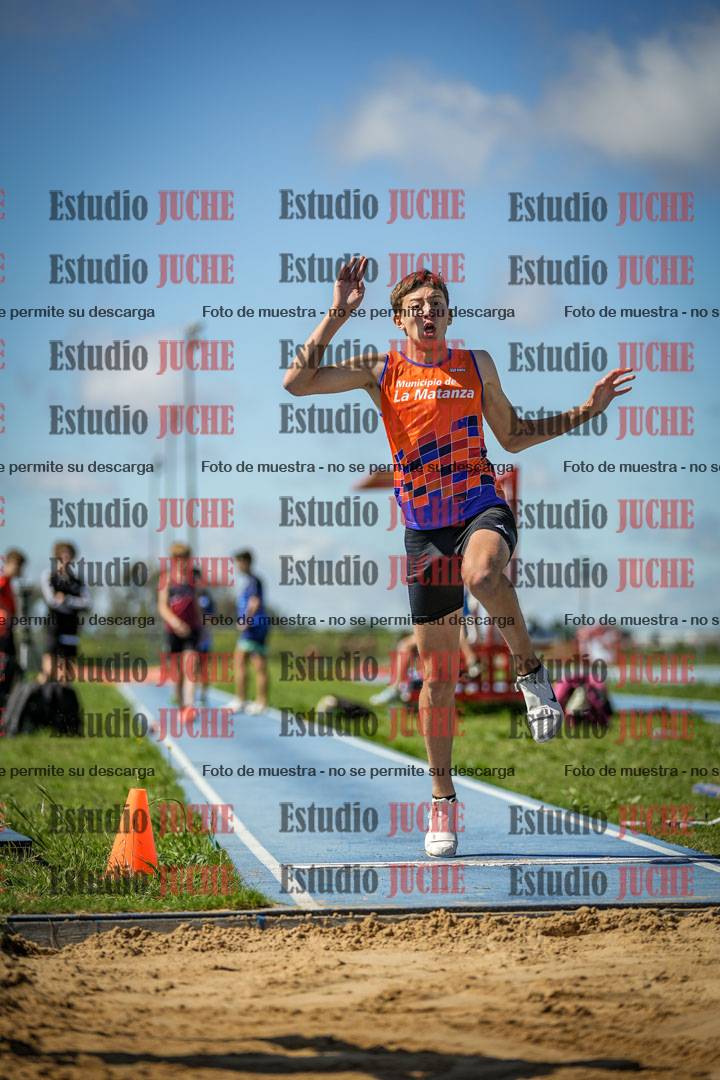 Fotos del salto en largo de varones - U14
