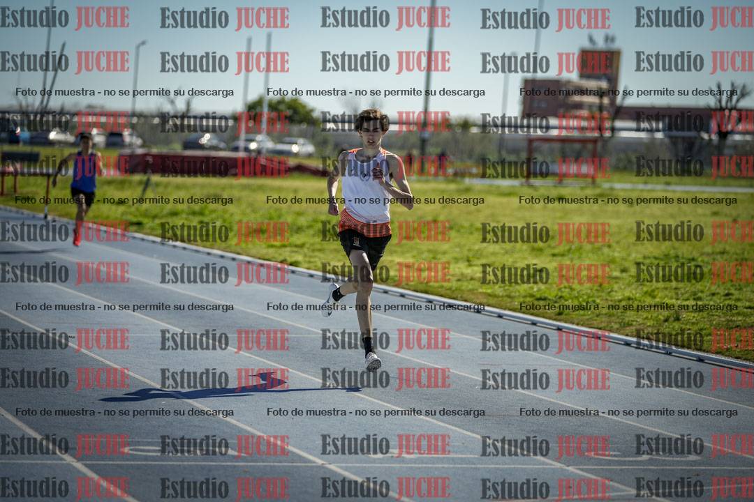 Fotos de los 400 m con vallas de varones
