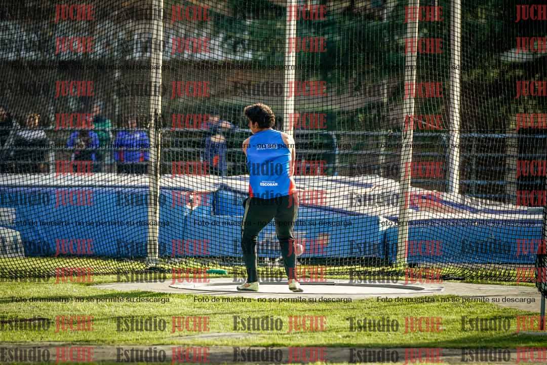 Fotos del lanzamiento de martillo de varones