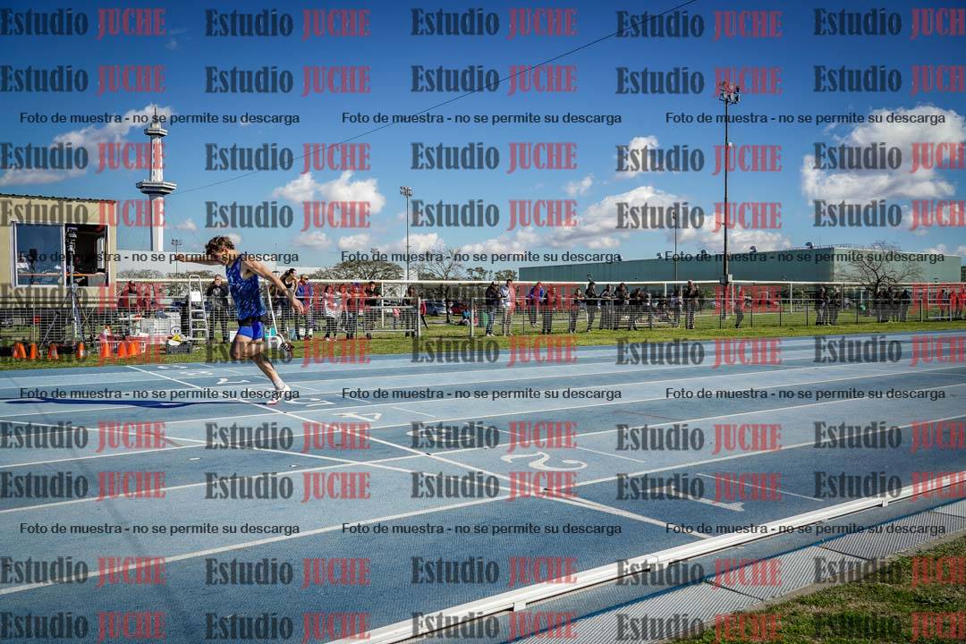 Fotos de los 400 m con vallas de varones