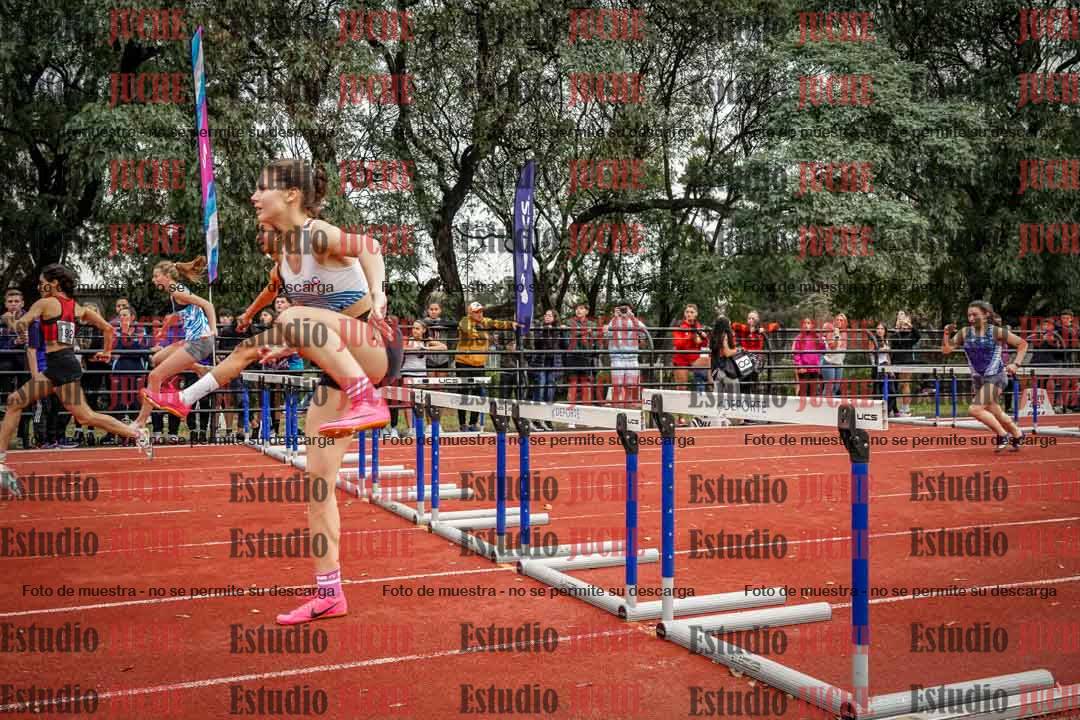 Fotos de los 100 m con vallas de mujeres
