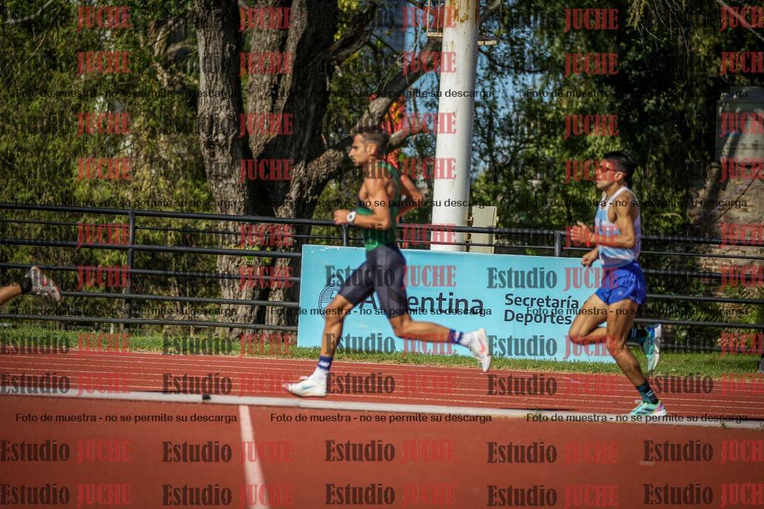 Fotos de los 10.000 m de varones - serie 1
