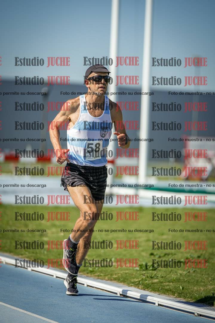 Fotos de los 5000 m de mujeres y varones - serie 1