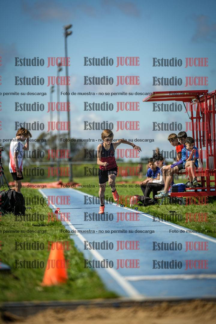 Fotos del salto en largo de varones - U14