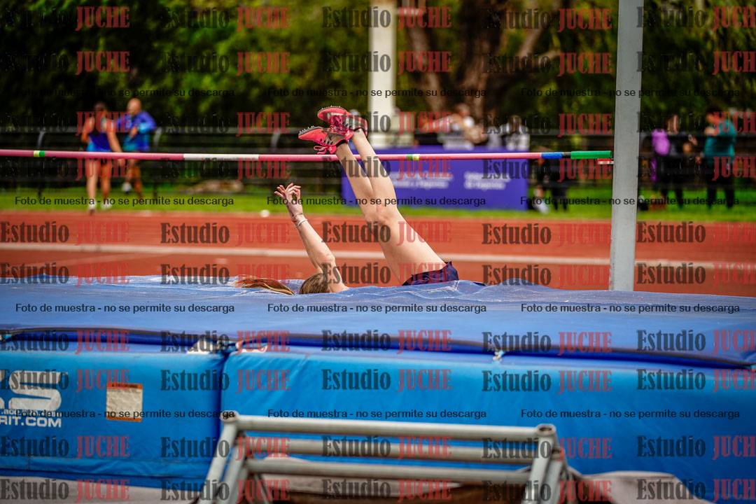 Fotos del salto en alto de mujeres