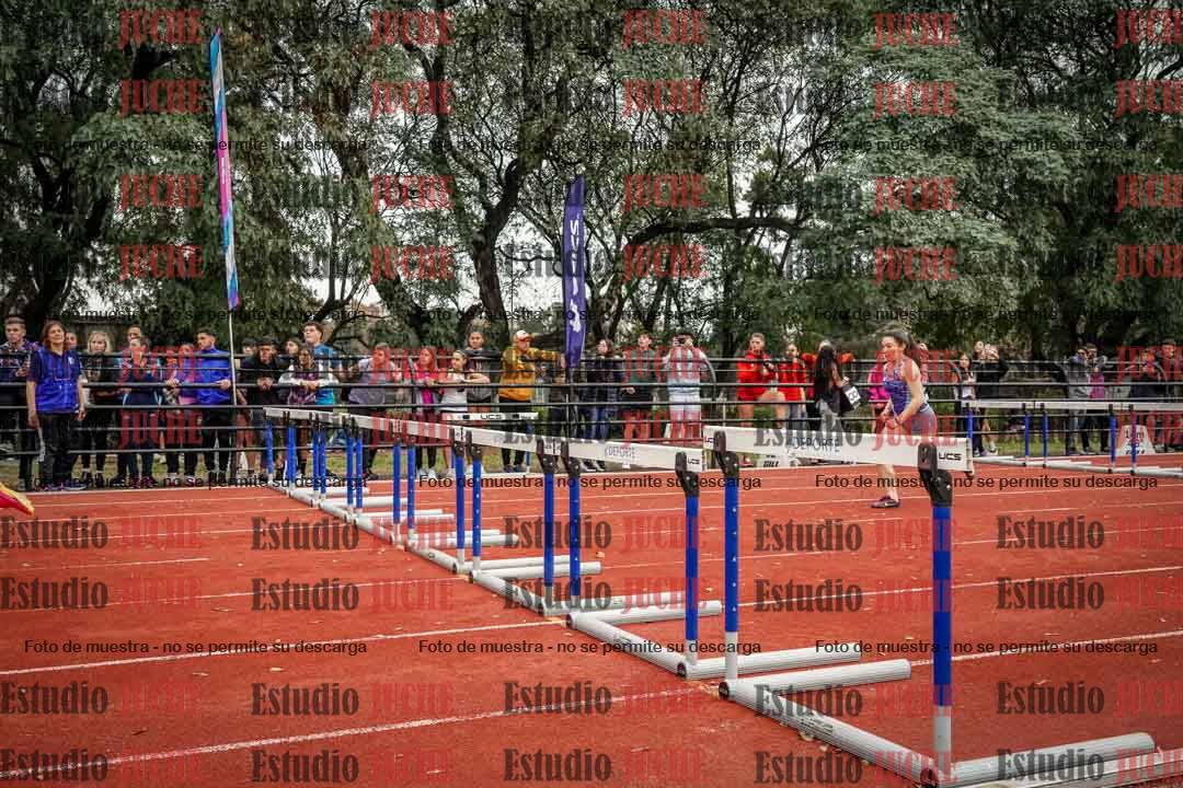 Fotos de los 100 m con vallas de mujeres