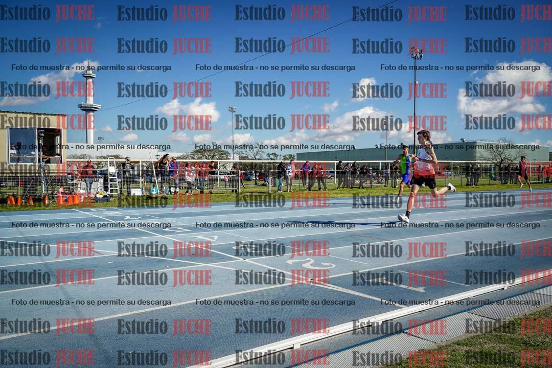 Fotos de los 400 m con vallas de varones