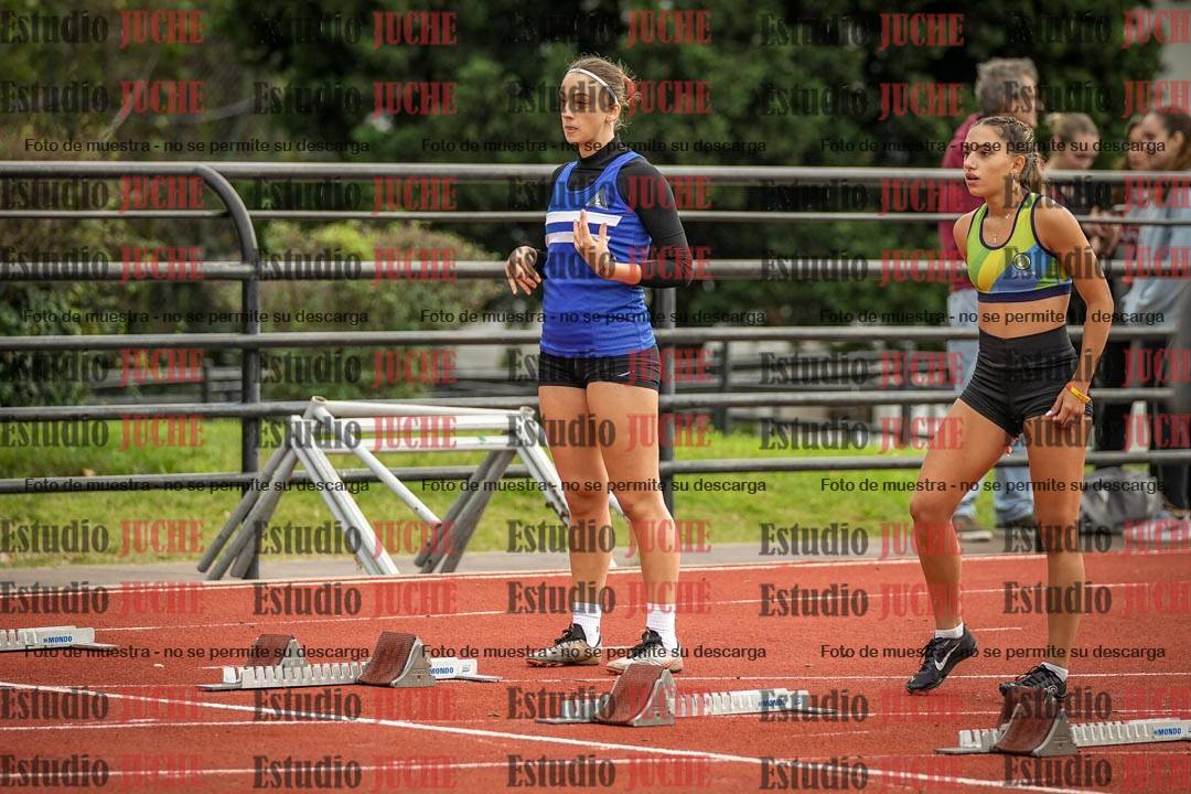 Fotos de los 100 m con vallas de mujeres
