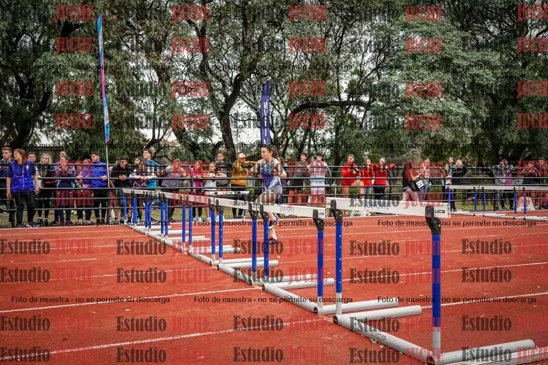 Fotos de los 100 m con vallas de mujeres