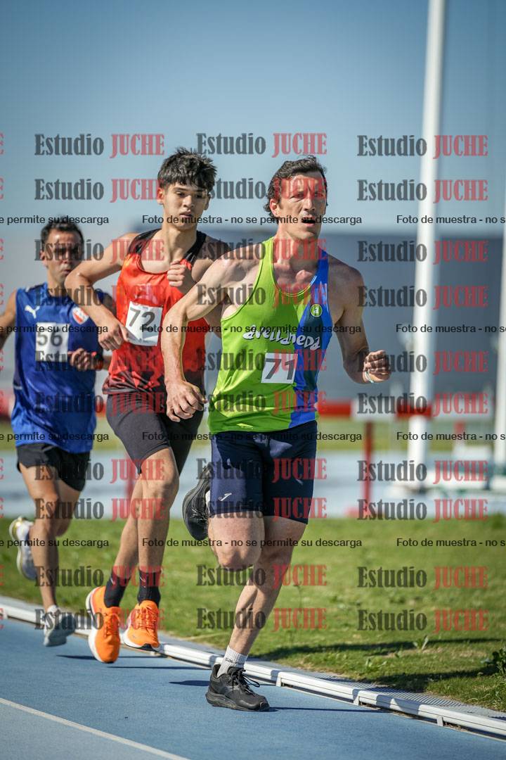 Fotos de los 5000 m de mujeres y varones - serie 1