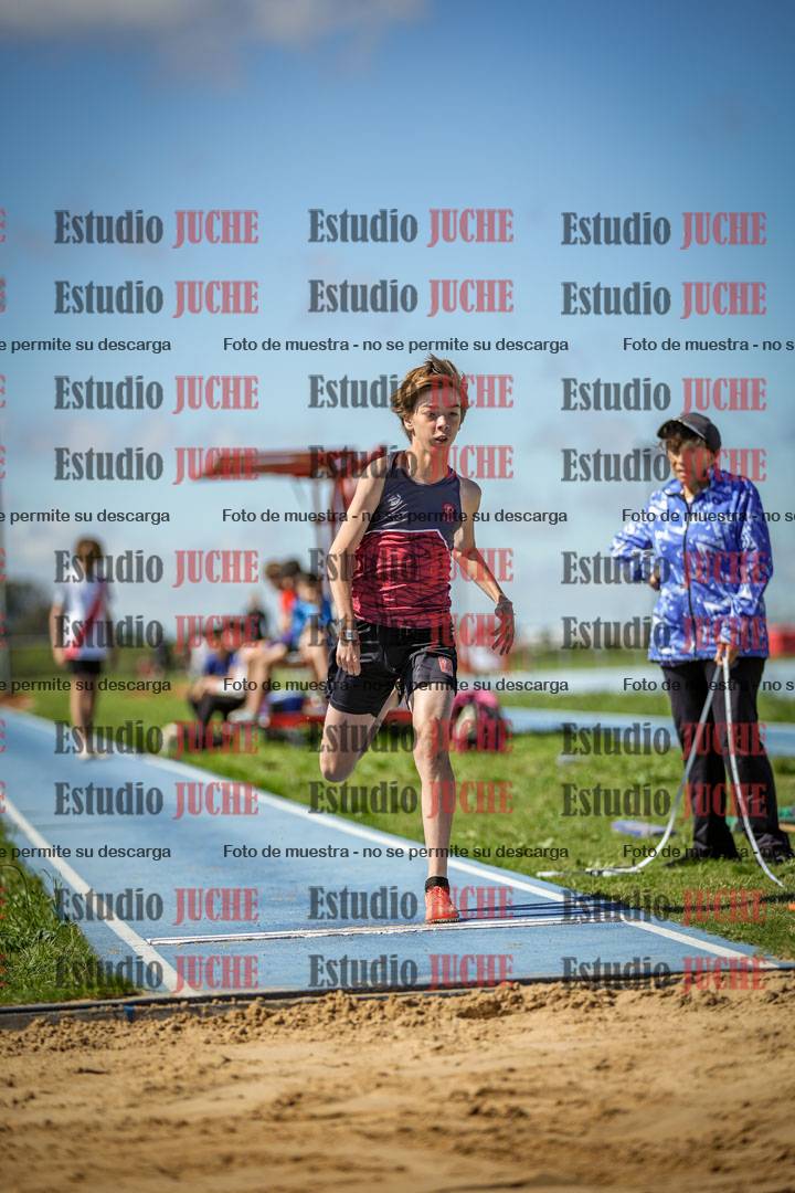Fotos del salto en largo de varones - U14