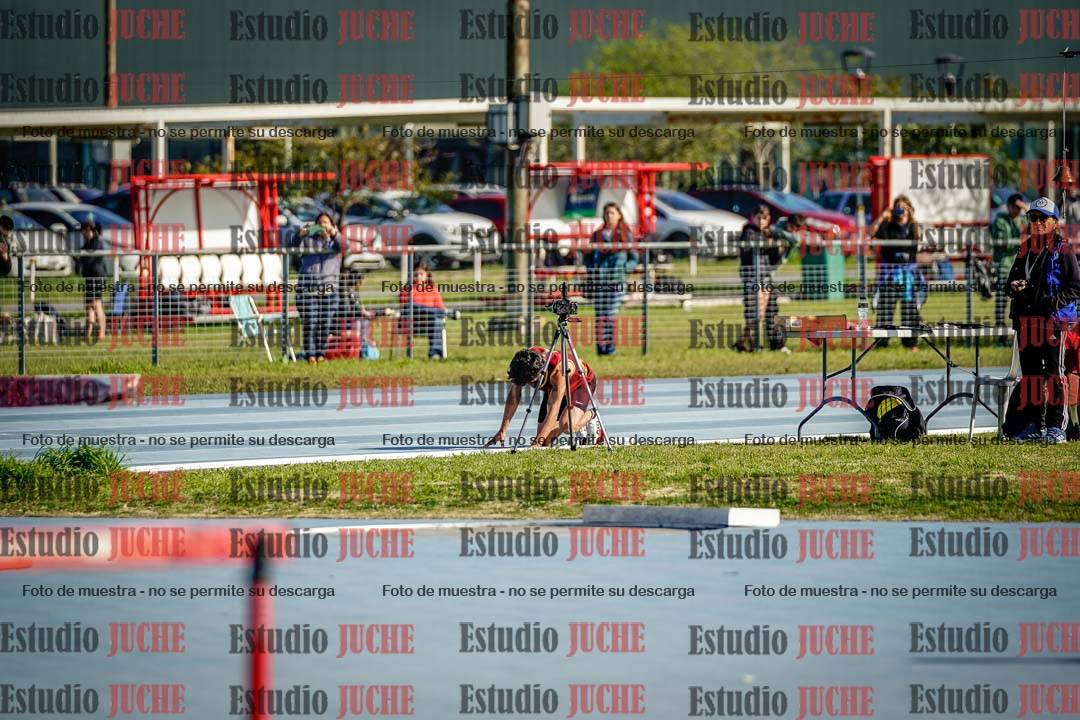 Fotos de los 400 m con vallas de varones