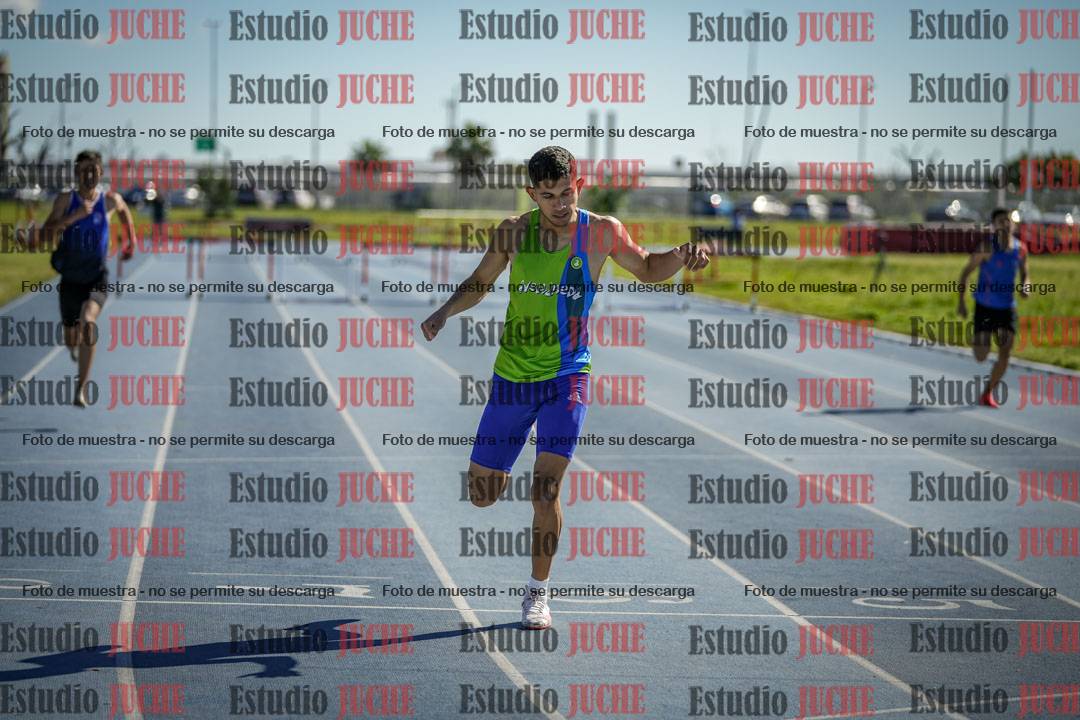 Fotos de los 400 m con vallas de varones