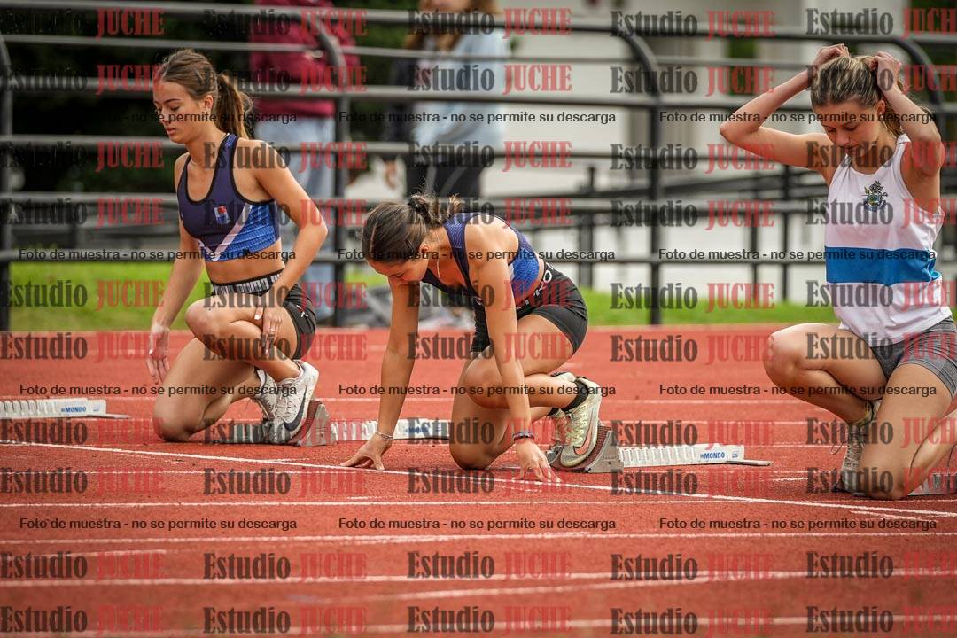 Fotos de los 100 m con vallas de mujeres