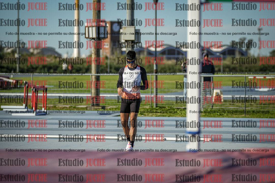 Fotos del salto en alto de varones