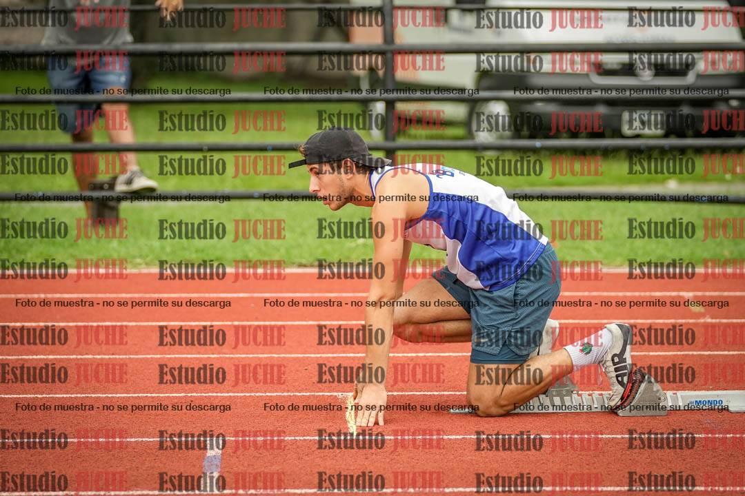 Fotos de los 400 m con vallas de varones