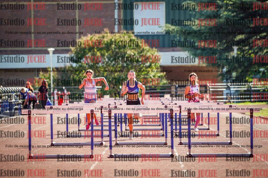 Fotos de los 80 m con vallas de mujeres