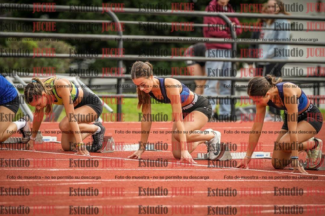 Fotos de los 100 m con vallas de mujeres