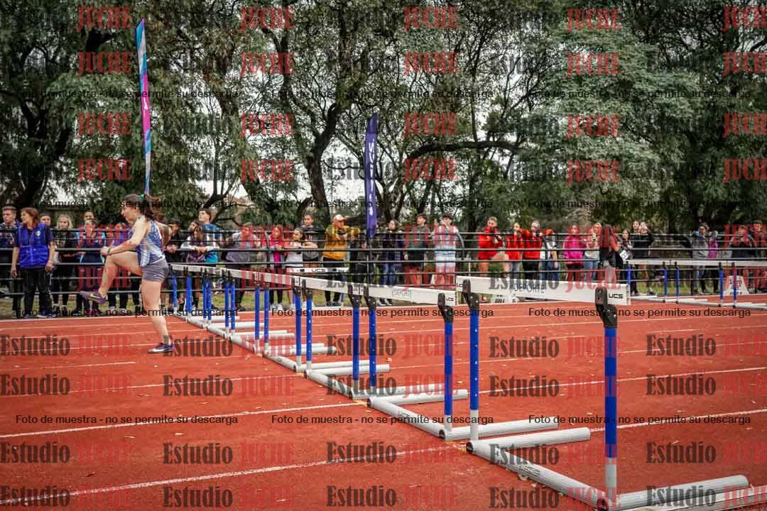 Fotos de los 100 m con vallas de mujeres