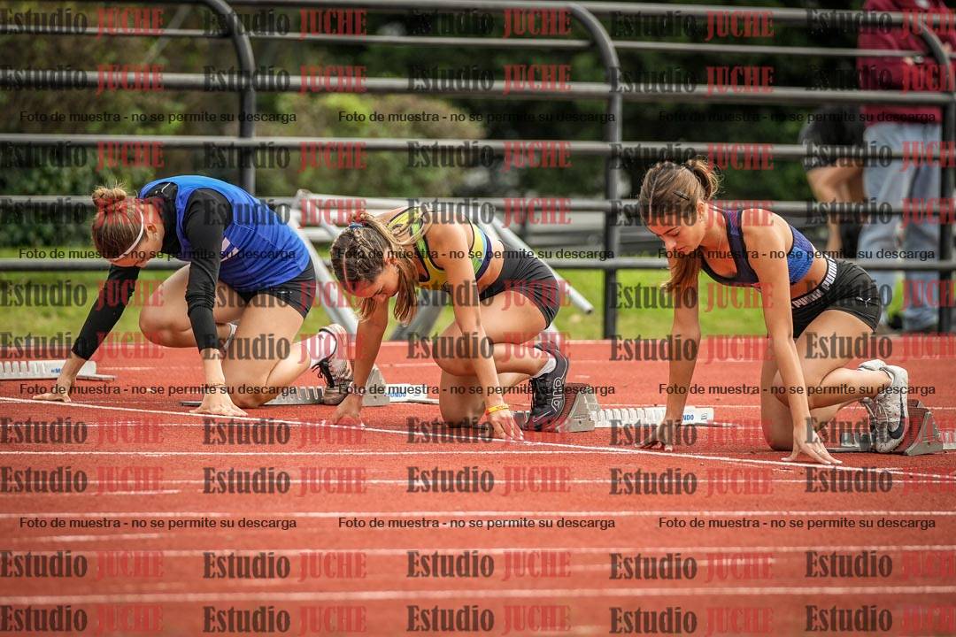 Fotos de los 100 m con vallas de mujeres