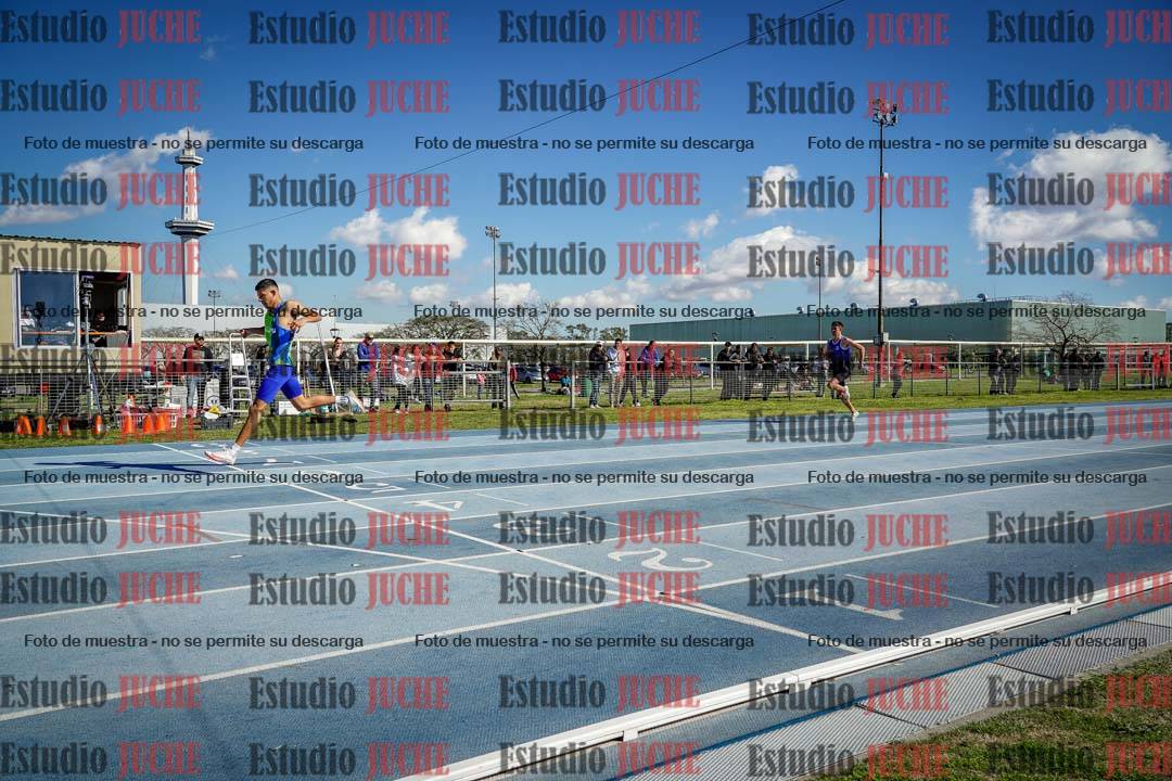 Fotos de los 400 m con vallas de varones