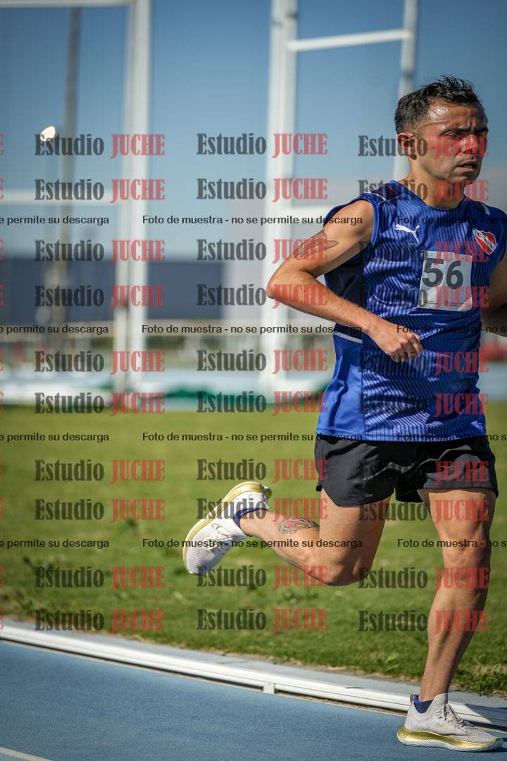 Fotos de los 5000 m de mujeres y varones - serie 1