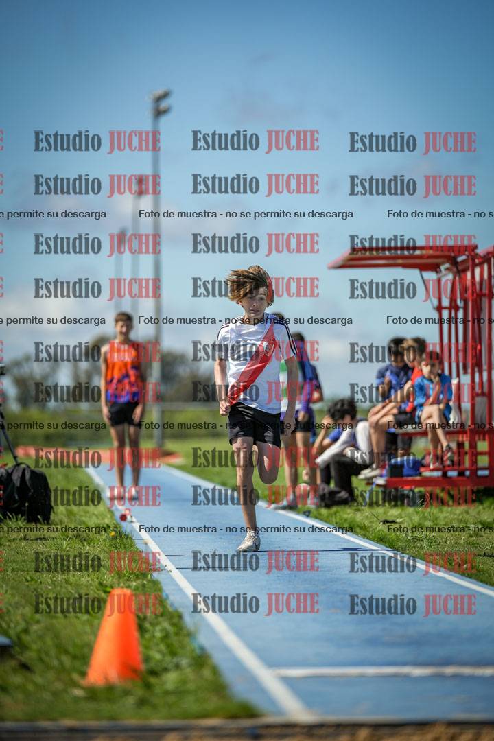 Fotos del salto en largo de varones - U14