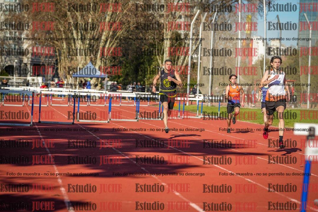 Fotos de los 400 m con vallas de varones