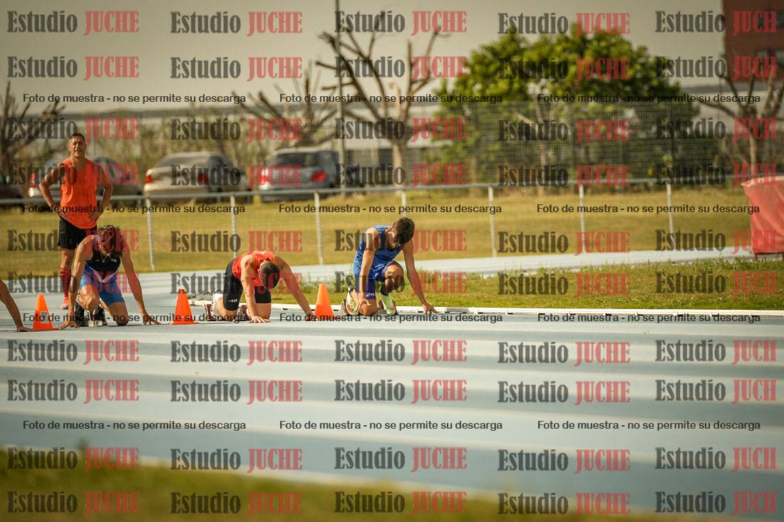 Fotos de los 80 m llanos de varones
