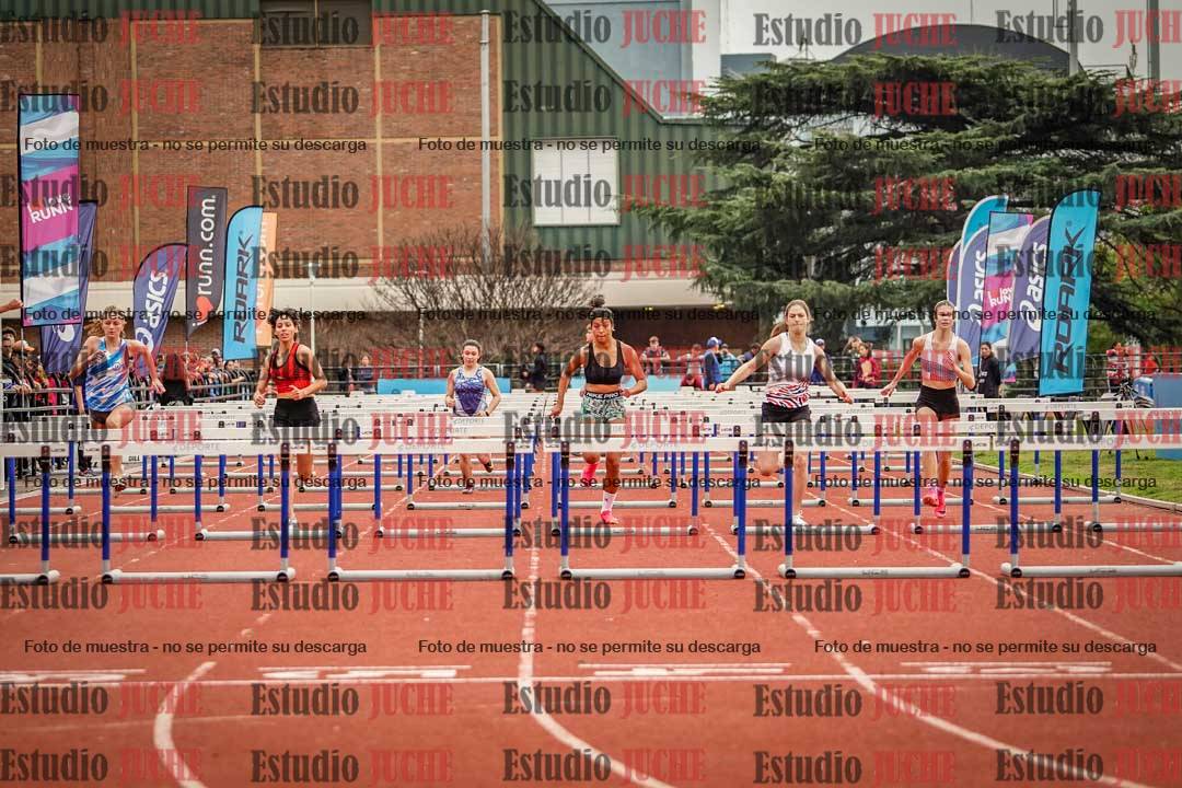 Fotos de los 100 m con vallas de mujeres