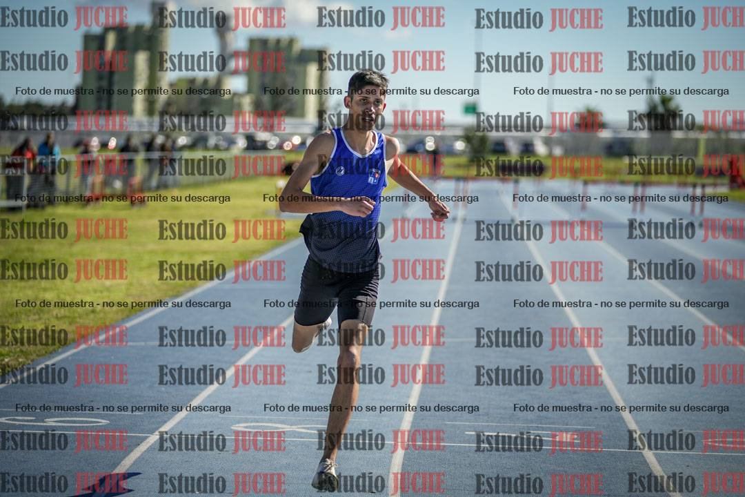 Fotos de los 400 m con vallas de varones