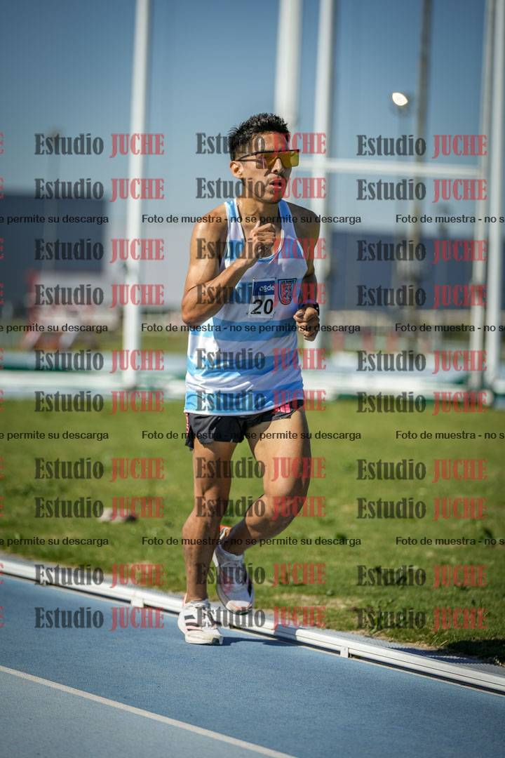Fotos de los 5000 m de mujeres y varones - serie 1