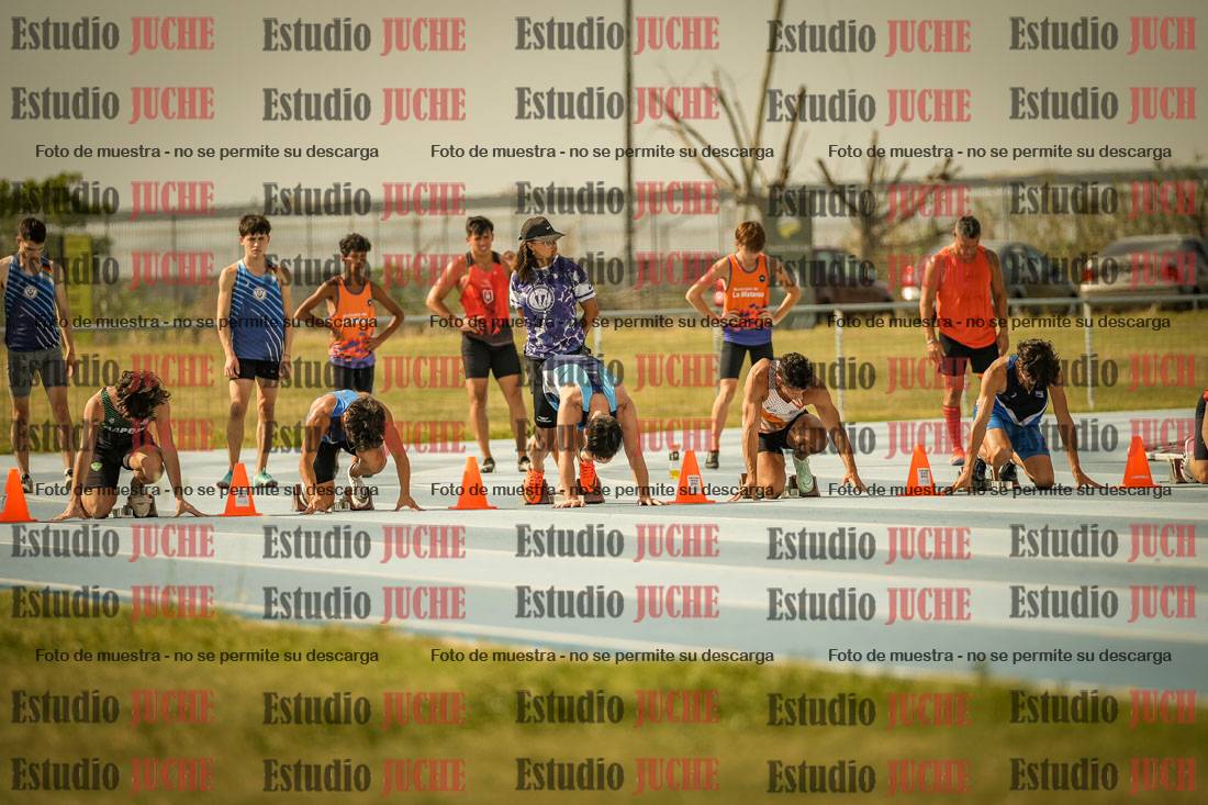 Fotos de los 80 m llanos de varones