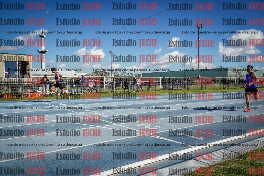 Fotos de los 400 m con vallas de varones