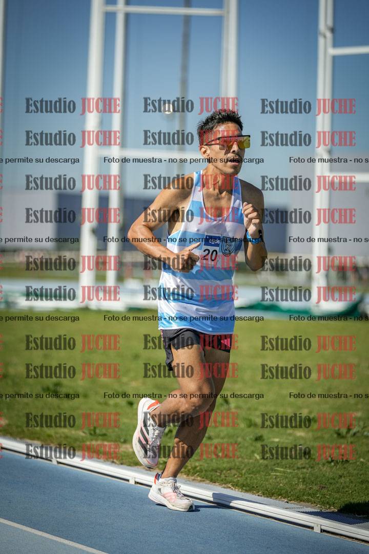 Fotos de los 5000 m de mujeres y varones - serie 1