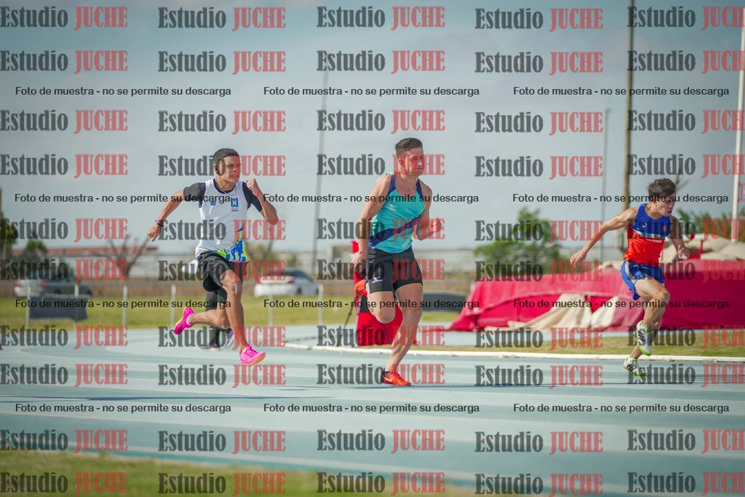 Fotos de los 100 m llanos de varones