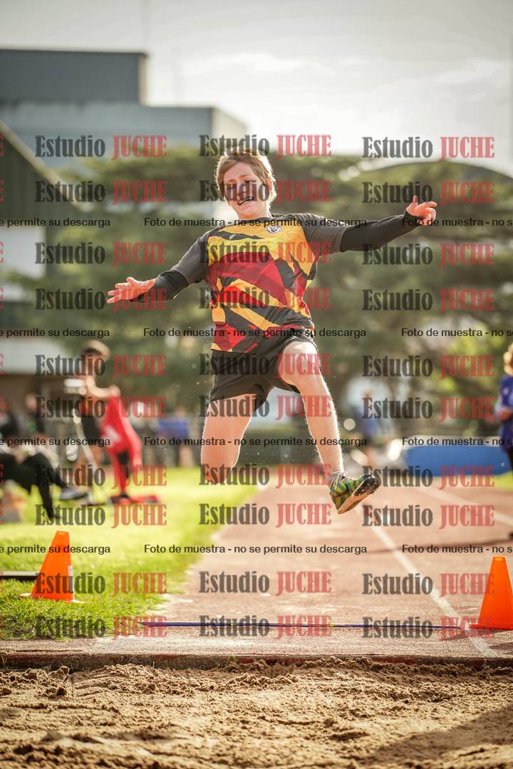 Fotos del salto en largo de varones