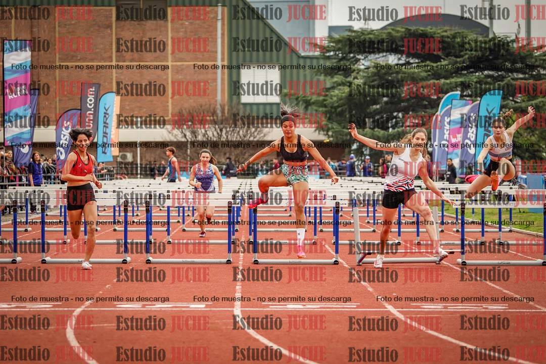 Fotos de los 100 m con vallas de mujeres