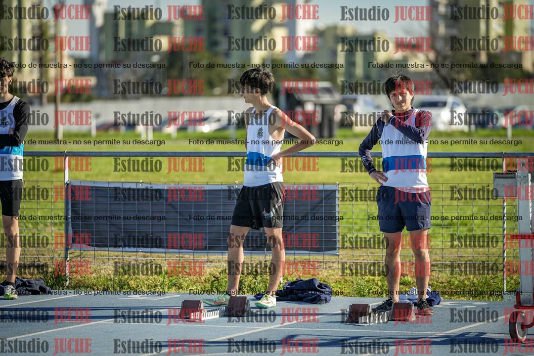 Fotos de los 110 m con vallas de varones - U17 (incluye heptatlón)