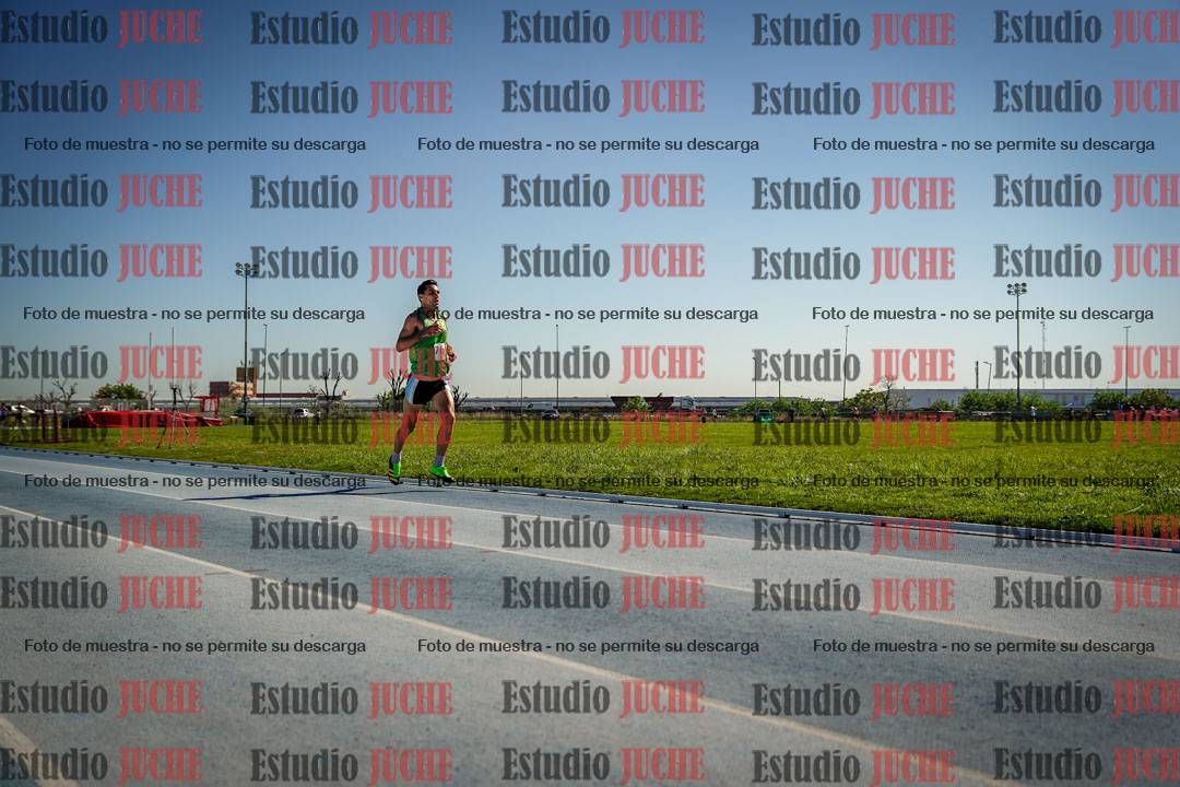 Fotos de los 5000 m de mujeres y varones - serie 1