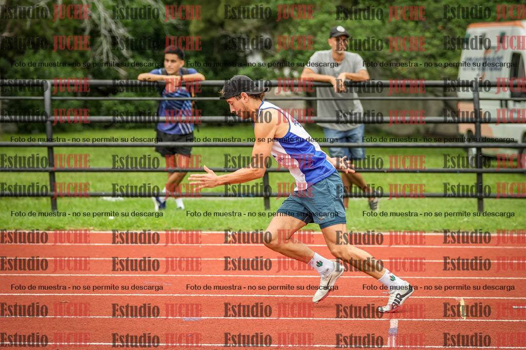 Fotos de los 400 m con vallas de varones