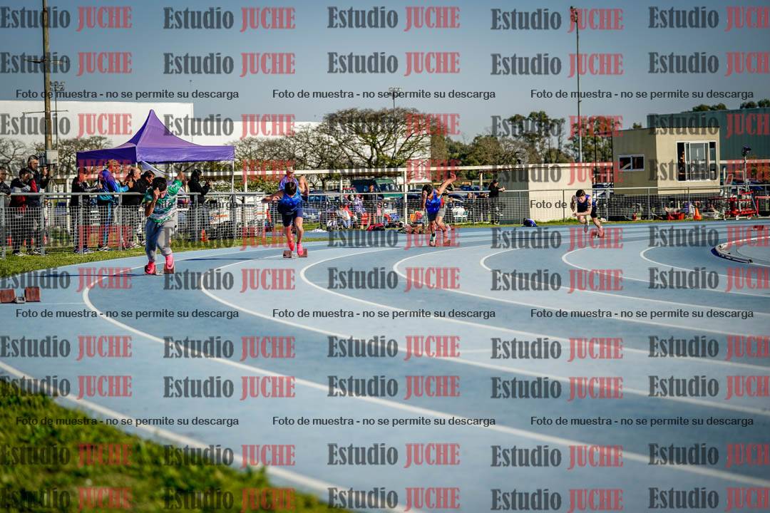 Fotos de los 400 m con vallas de varones
