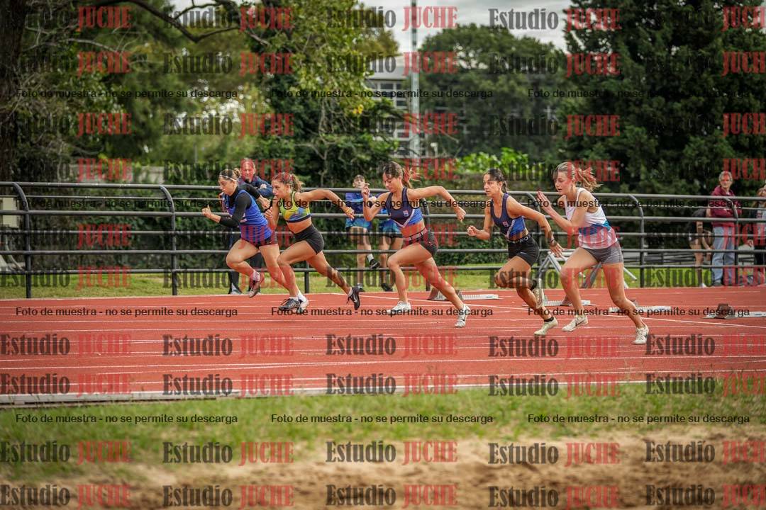 Fotos de los 100 m con vallas de mujeres
