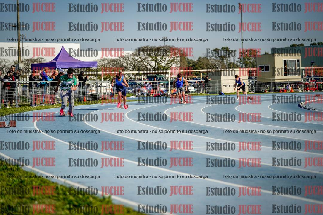 Fotos de los 400 m con vallas de varones