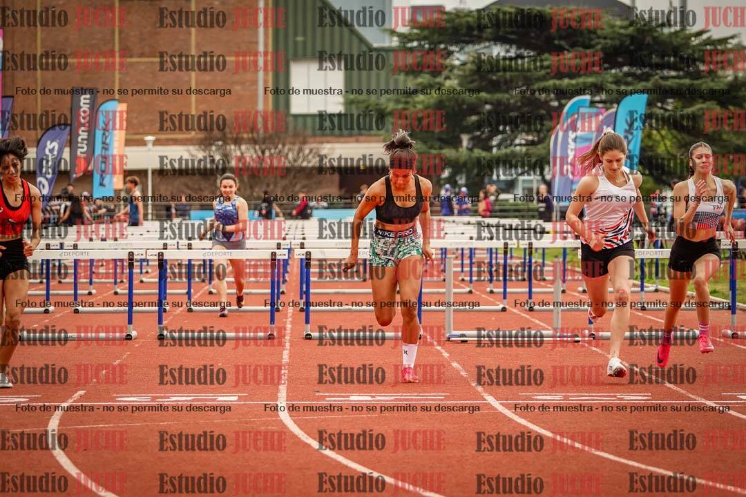 Fotos de los 100 m con vallas de mujeres
