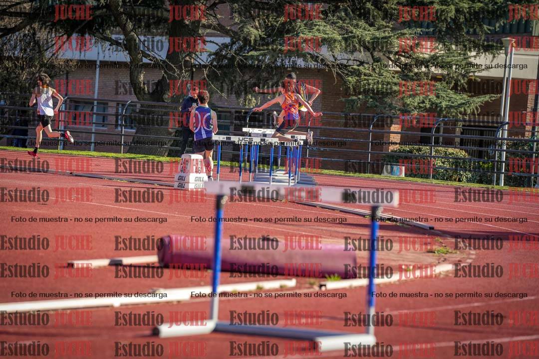 Fotos de los 400 m con vallas de varones