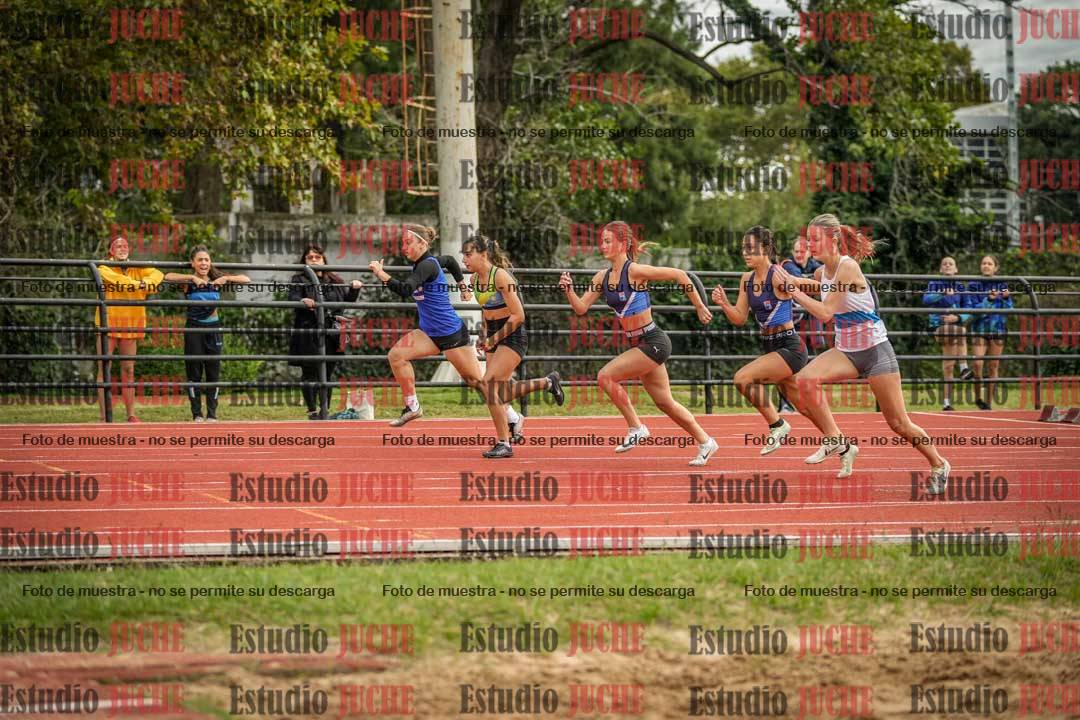 Fotos de los 100 m con vallas de mujeres