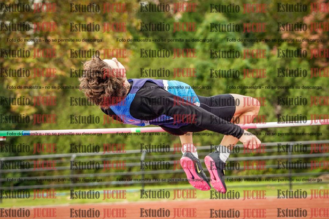 Fotos del salto en alto de varones
